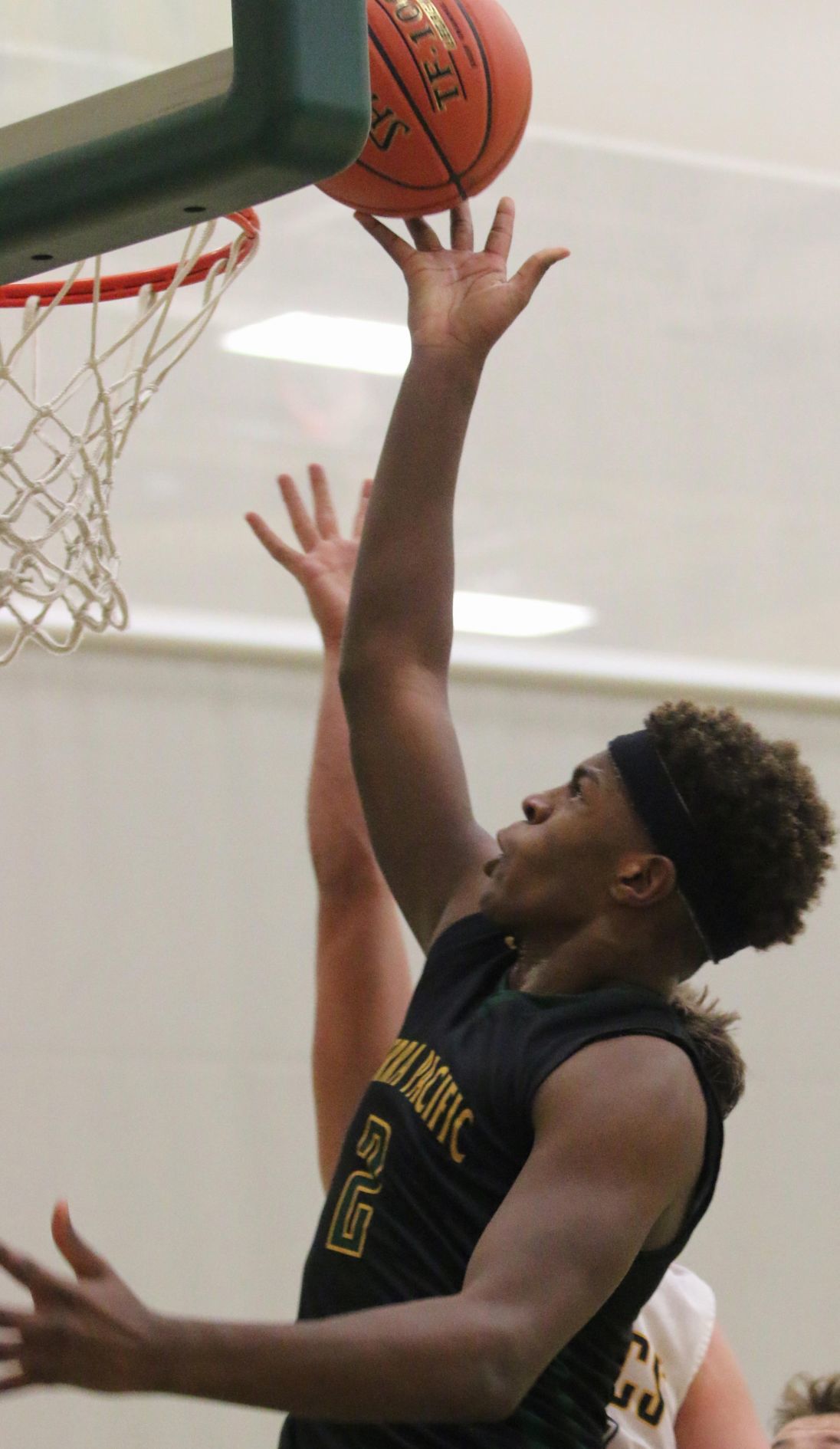 Golden Bears blow it open late